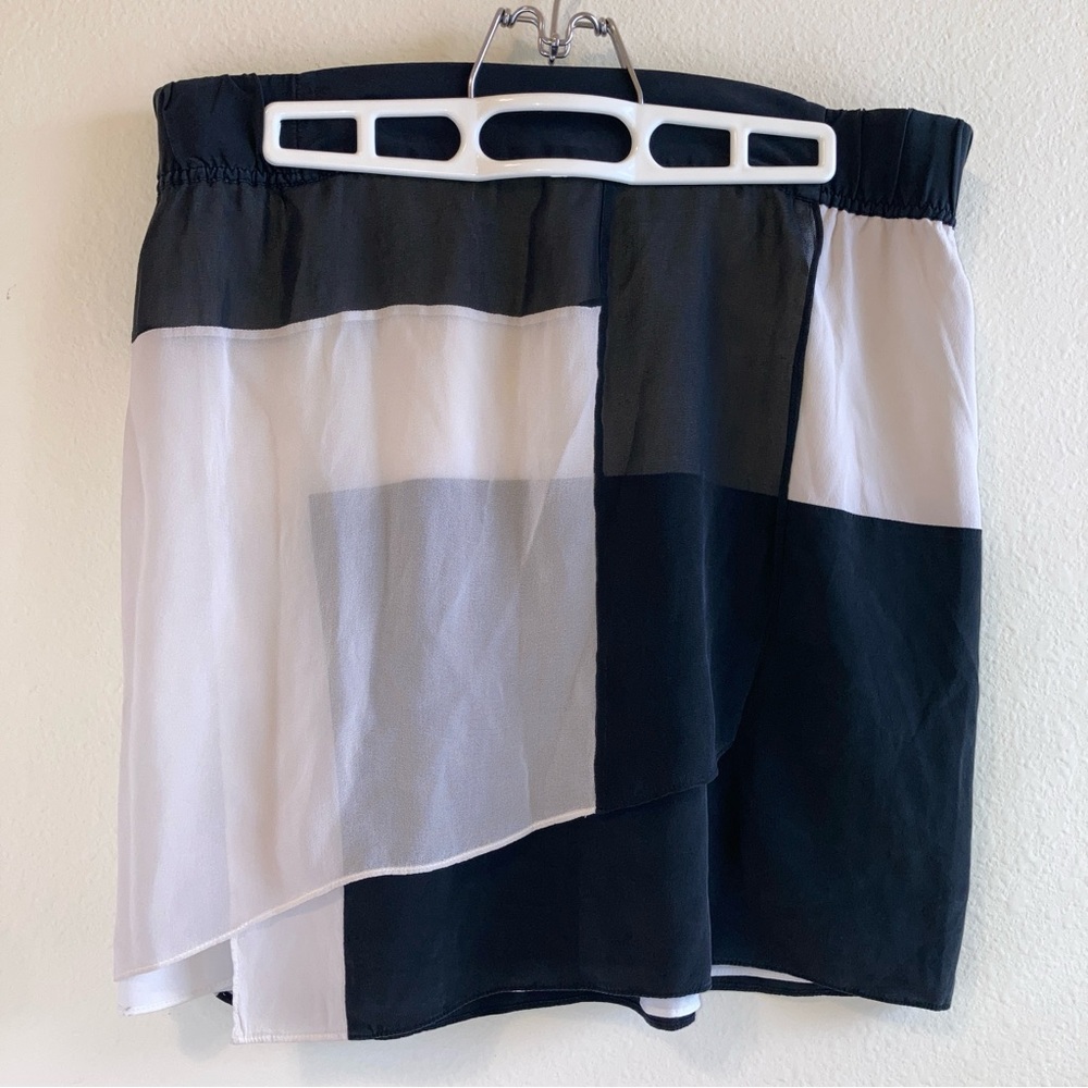 DKNY Black White Silk Layered Skirt Size M Sheer Panel Mini